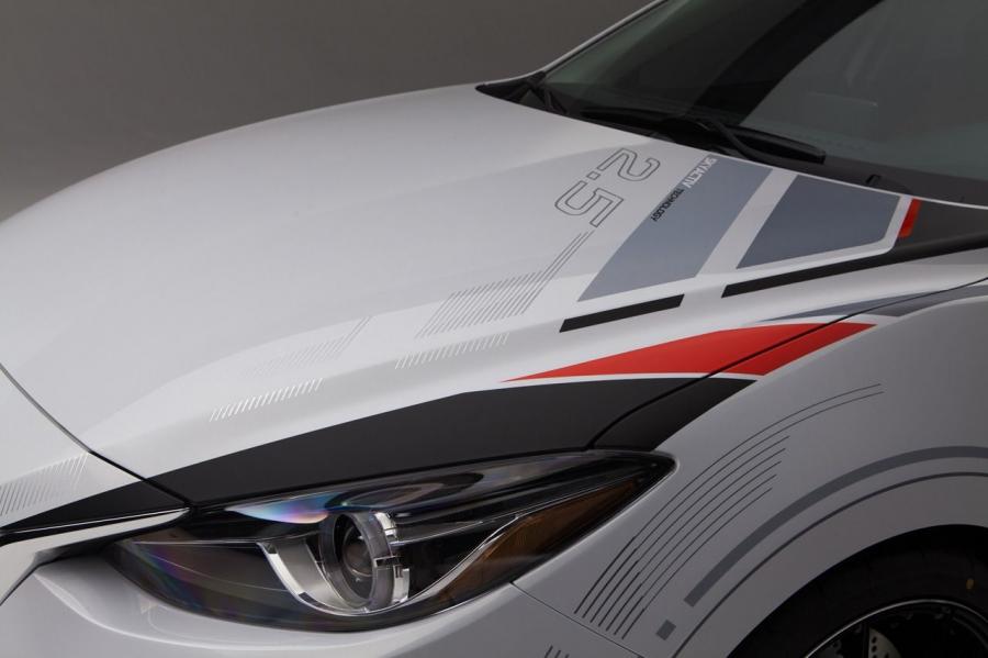  Mazda Club Sport 3 Concept 2013 года  (фото 2 из 32)